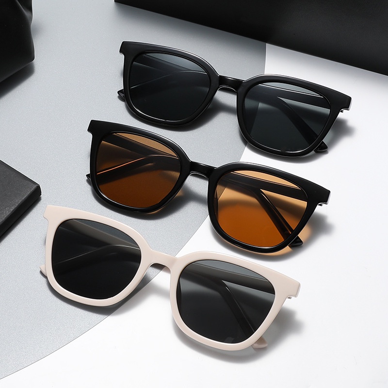 Sunglasses New Trend Sunglasses Retro Couple Fashion Sunglasses Men and Women Sunglasses Beach Travel Sunglasses