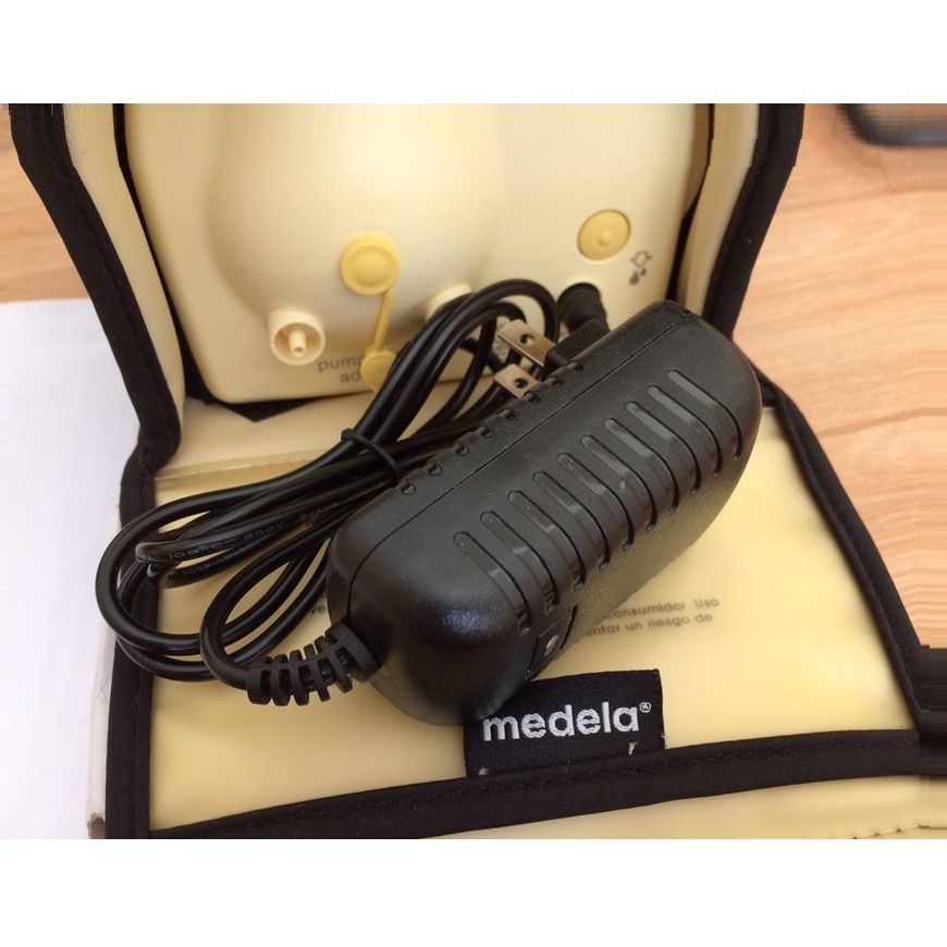 Củ sạc nguồn Medela Pump 220V mới - Hàng RIN CHÍNH HÃNG - THAY THẾ - Adaptor 9v dùng Cho Máy Hút Sữa Medela Pump các đời