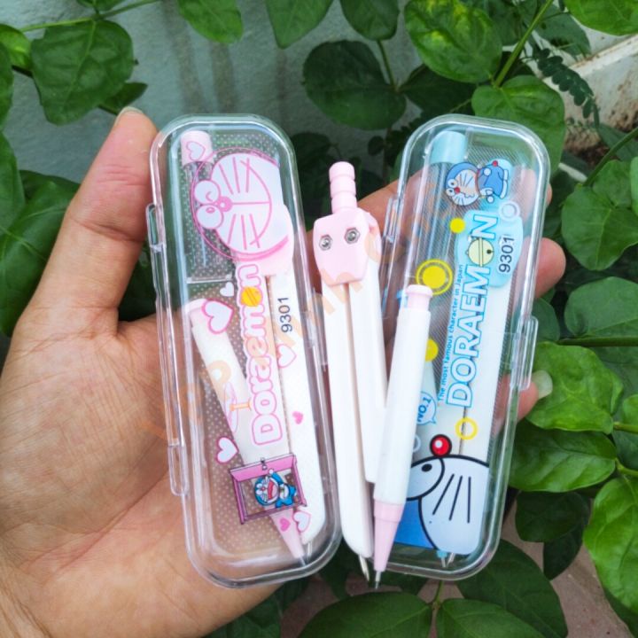 Compa học sinh Doremon compa bút chì kim thiết kế 2 màu xanh, hồng dễ thương 9301 ANKICO