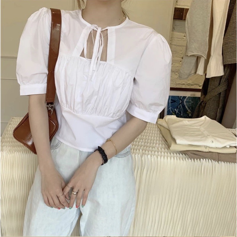 Áo croptop nhún thân trắng/xanh | BigBuy360 - bigbuy360.vn