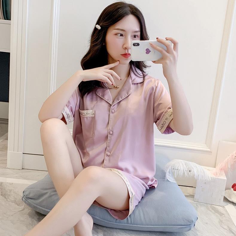 Bộ ngủ lụa Pizama đùi cộc hoạ tiết viền chữ cao cấp