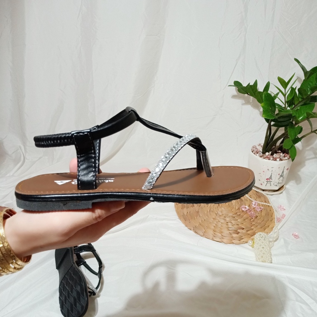 Giày sandal nữ kẹp xỏ ngón đính đá sành điệu trẻ trung quai chun co giãn hình chụp thật-TB Kẹp đá