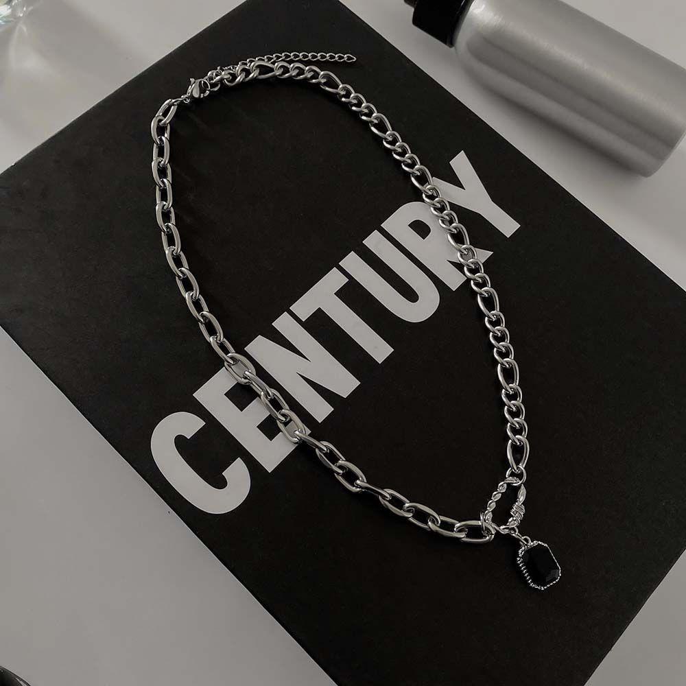 Vòng Cổ Choker Mặt Vuông Màu Đen Phong Cách Hip Hop Hàn Quốc Cá Tính Dành Cho Bạn Nữ