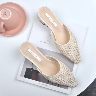 Guốc cói sục mũi nhọn