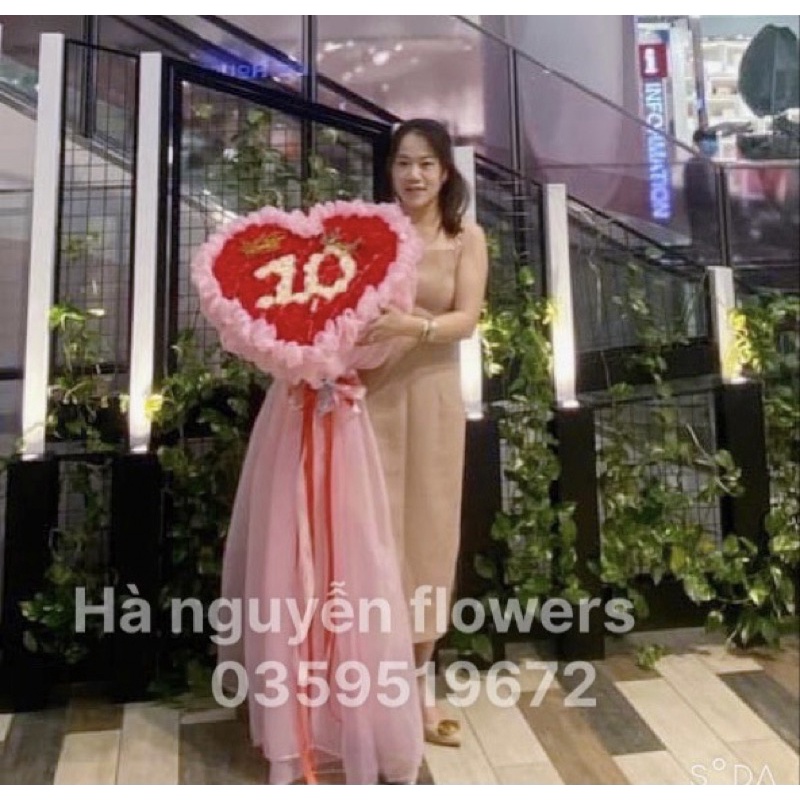 Hoa kỉ niệm ngày cưới- bó hoa hồng 99 bông nhận xếp chữ theo yêu cầu ( thay đổi màu hoa và màu voan theo yêu cầu)