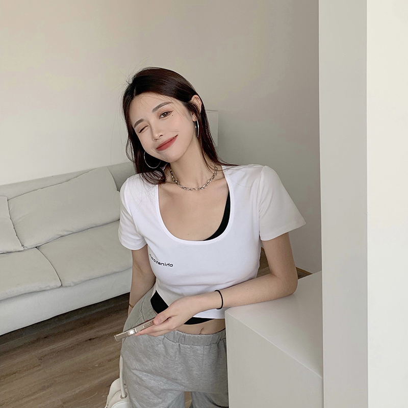 Áo Thun Crop Top Nữ Tay Ngắn Màu Trơn