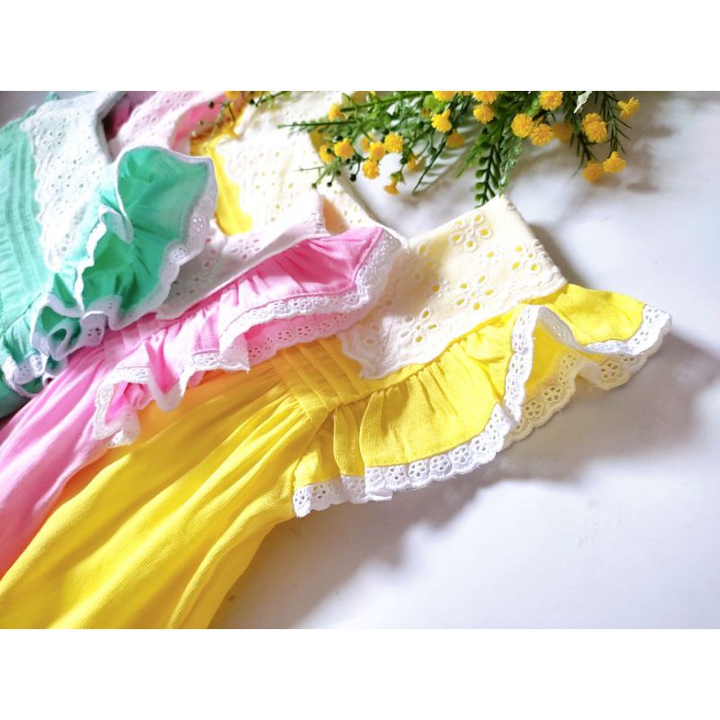 Váy đầm linen xanh ngọc, cổ vuông phối ren trắng cho bé gái