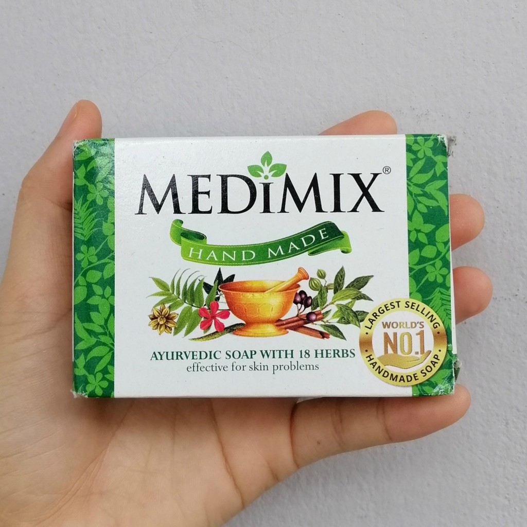 Xà phòng tắm thảo dược giảm mụn lưng Medimix 125g