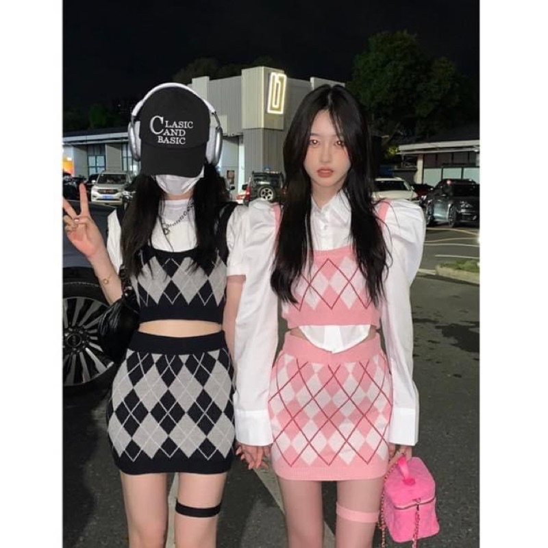 Set áo sơ mi trắng tay dài phồng thiết kế nữ kèm áo gile croptop và chân váy len ngắn ôm sọc caro nữ sinh - Order taobao