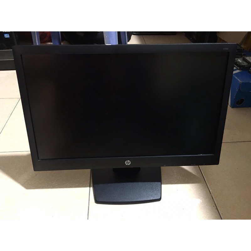 Màn hình máy tính 17inh,18.5 led,LCD cũ có sẵn đây VGA và dây nguồn