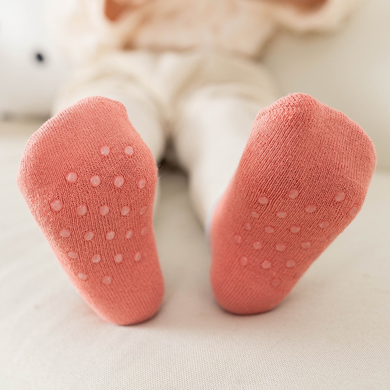 Vớ Chống Trượt Hình Hoạt Hình Dễ Thương Cho Bé Sơ Sinh