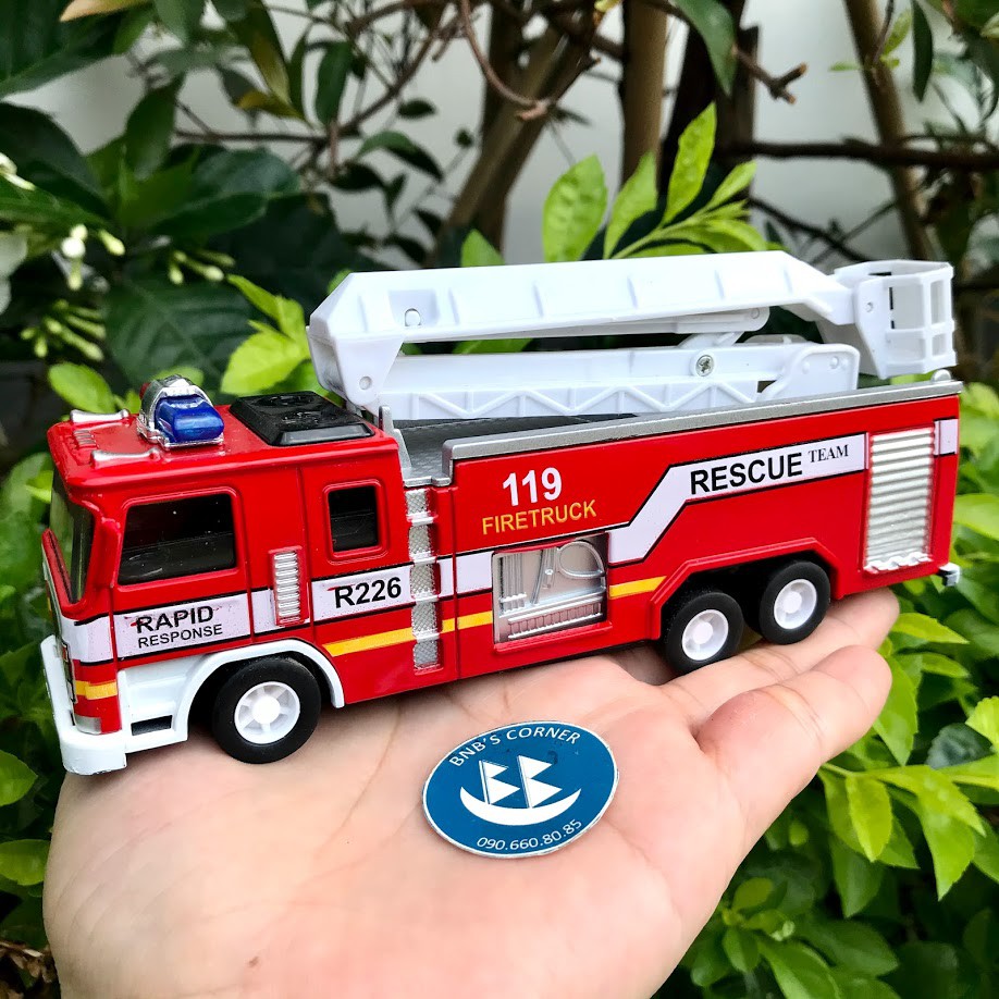 Mô hình đồ chơi xe thang cứu hỏa bằng kim loại tỷ lệ 1:32