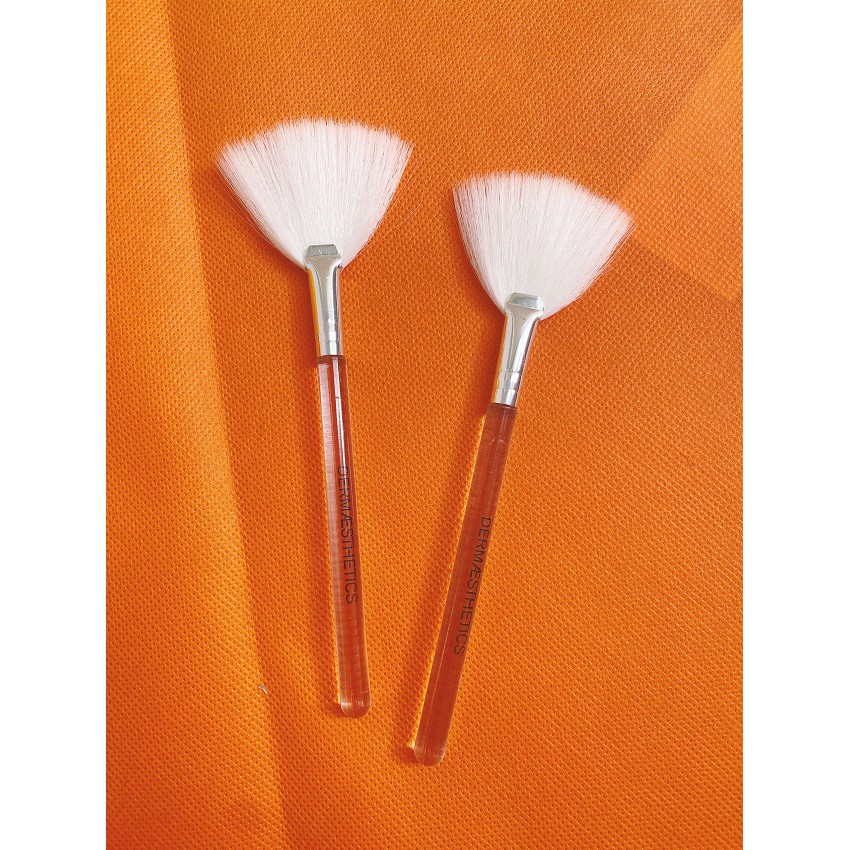 Cọ Dermaesthetics Beverly Hills - Chuyên Sử Dụng Cho Mặt Nạ Vband- Mặt Nạ Gel - Nước
