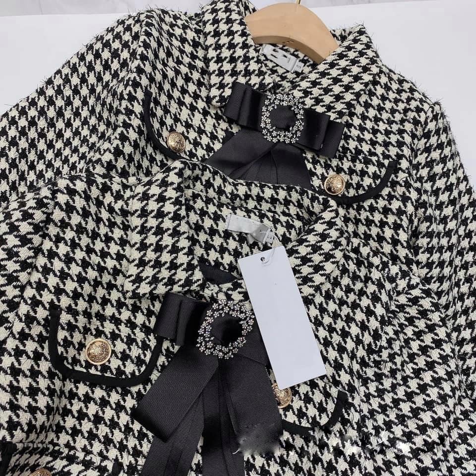 ÁO DẠ KẺ KÈM TAG NƠ SIÊU SANG