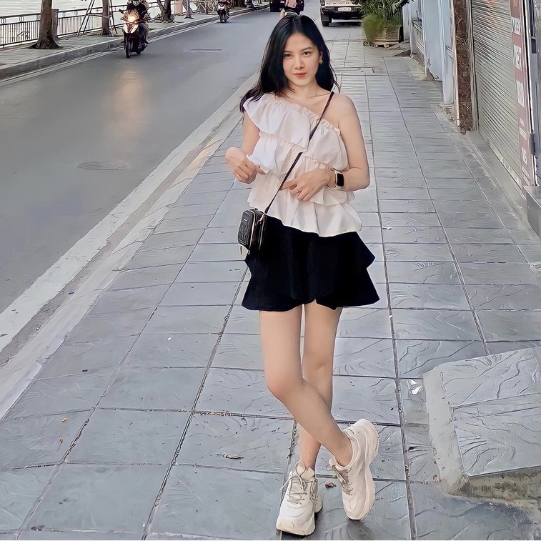 Áo trễ vai croptop 3 tầng đũi chống nhăn co dãn trắng tingoan BOY BYE OFF/WH | BigBuy360 - bigbuy360.vn