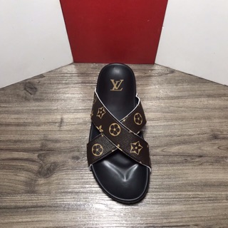 Dép lê nam lv chéo kẻ ô