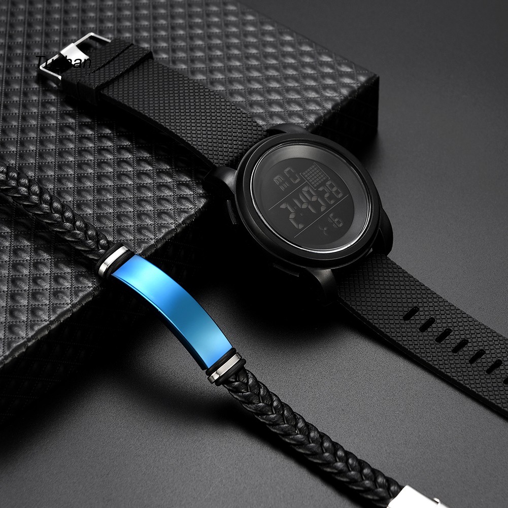 Bộ 2 món gồm đồng hồ điện tử chống thấm nước và vòng đeo tay thể thao cho nam | BigBuy360 - bigbuy360.vn