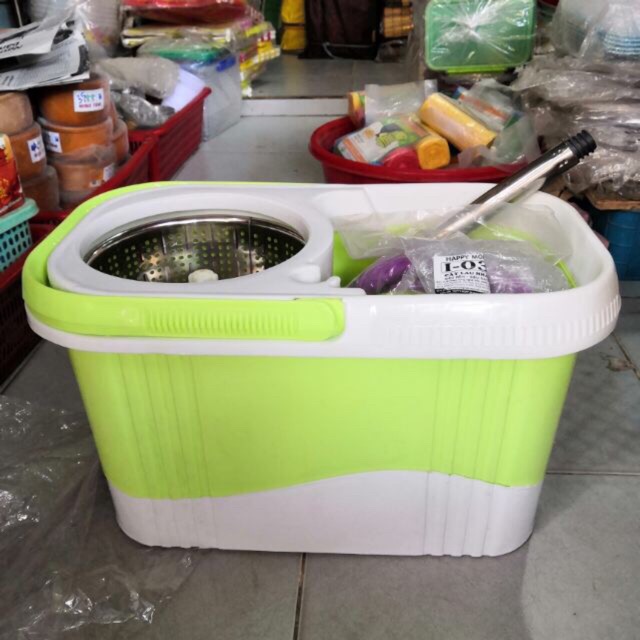 Thùng lau xoay 360 vuông