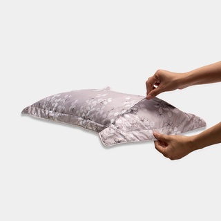 Gối trẻ em Everon 25x50 (cả vỏ và ruột, màu ngẫu nhiên)