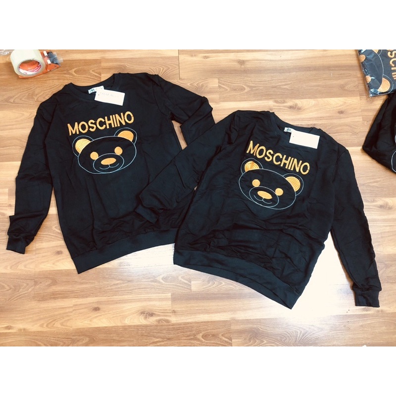 Áo thun nữ fom rộng dấu quần Moschino, Hoạ tiết gấu thêu cực kỳ tỉ mỉ bắt mắt  🔥