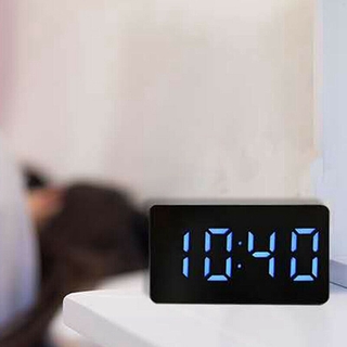 Đồng Hồ Báo Thức Điện Tử Có Đèn Led