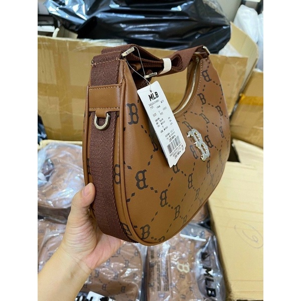 túi mLB MONO KẸP NÁCH Size 28 Full Tag code  (clip thật)