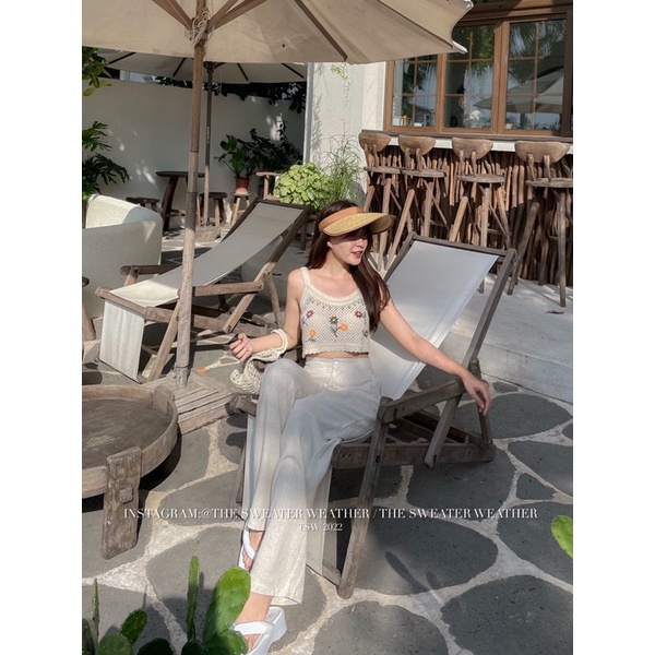 Áo hai dây len móc thêu hình dáng croptop the.sweaterweather TSW