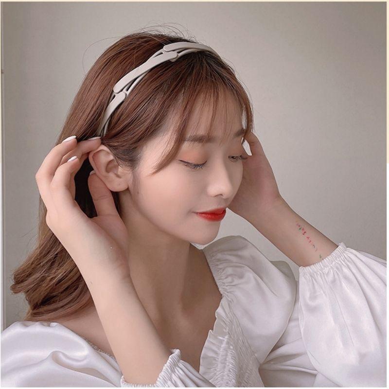 Cài tóc nhựa gấp gọn bỏ túi tiện dụng cho bạn gái màu ngẫu nhiên