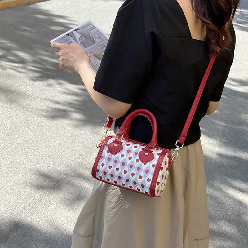 Túi Đeo Chéo Vai In Hình Trái Tim Dễ Thương Dành Cho Nữ