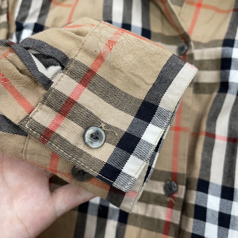 Sơ mi Burberry đậm vintage size fit <55kg