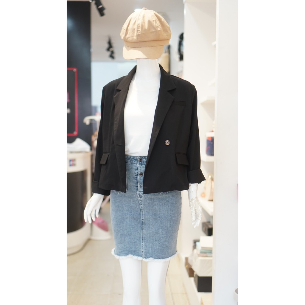 Blazer Form Ngắn Đen Trơn 062