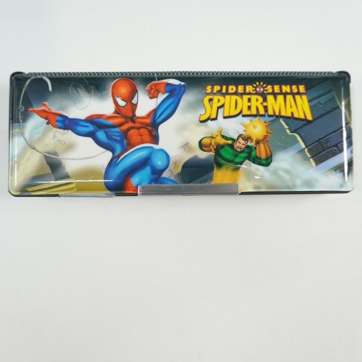 Hộp bút Spider Man tích hợp chuốt chì tiện ích, chất liệu nhựa 3601 dùng cho học sinh