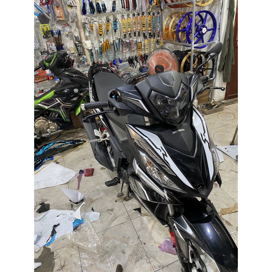 Tem Rời Winner mẫu RS150R màu đen trắng