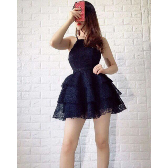 Đầm cổ yếm tầng thiết kế