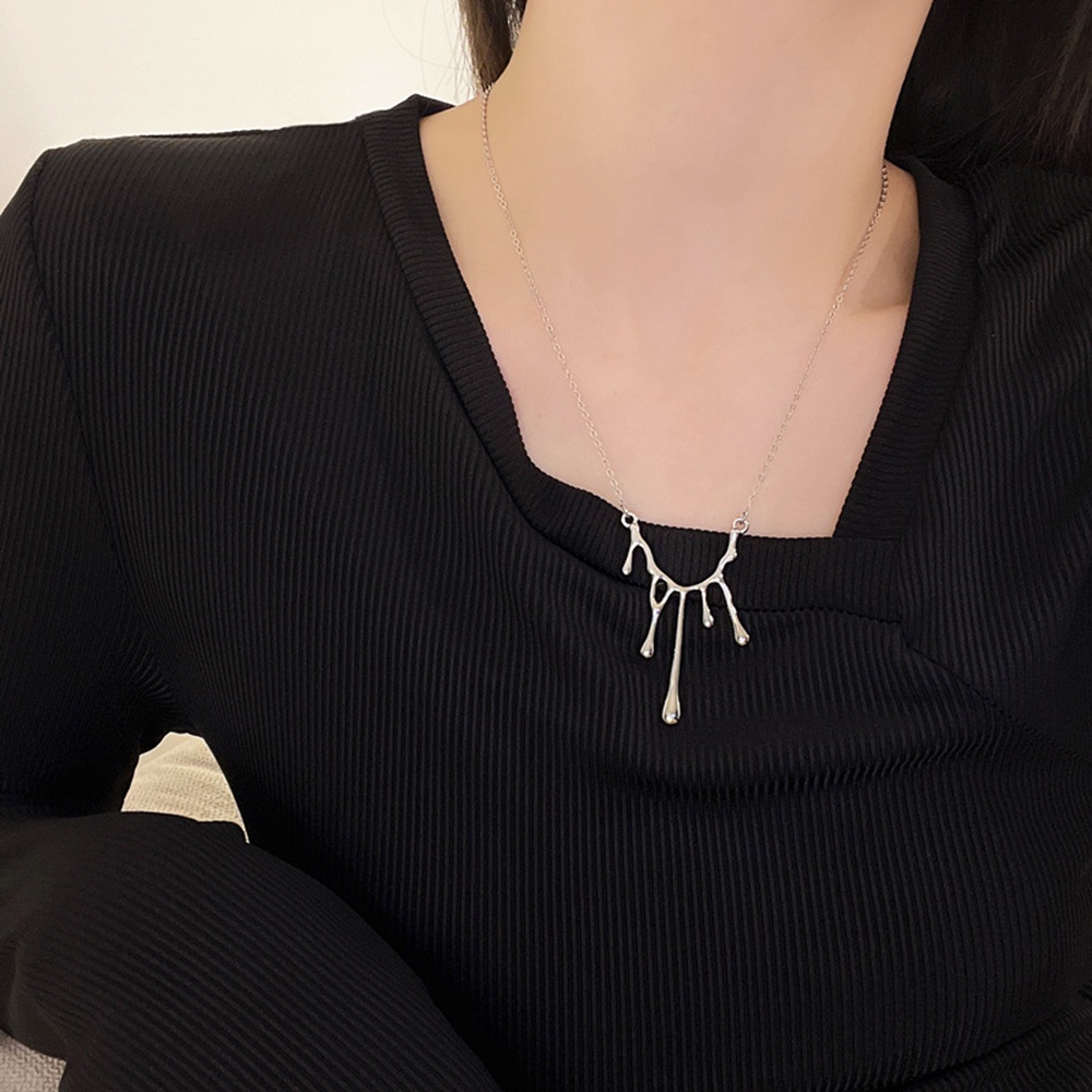 ☆☆☆1 Vòng cổ Mặt Hình Giọt Nước Kiểu Dáng Sang Trọng Cho Nữ