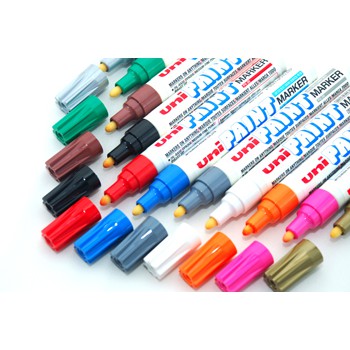 Bút sơn Uni Paint Marker nét 2.2-2.8mm, nét 0.8-1.2mm. Giá đại lý thì liên hệ Shop.