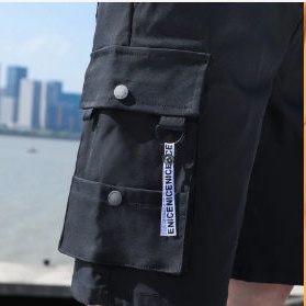 Quần Short Jogger Màu Đen Phối Nhiều Túi Phong Cách Hip Hop Cá Tính Cho Nam