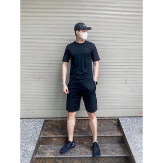 Bộ thể thao nam cổ tròn