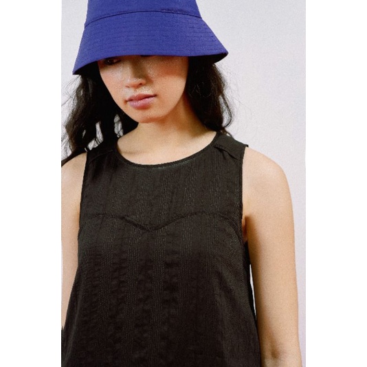 Đầm sát nách Libe