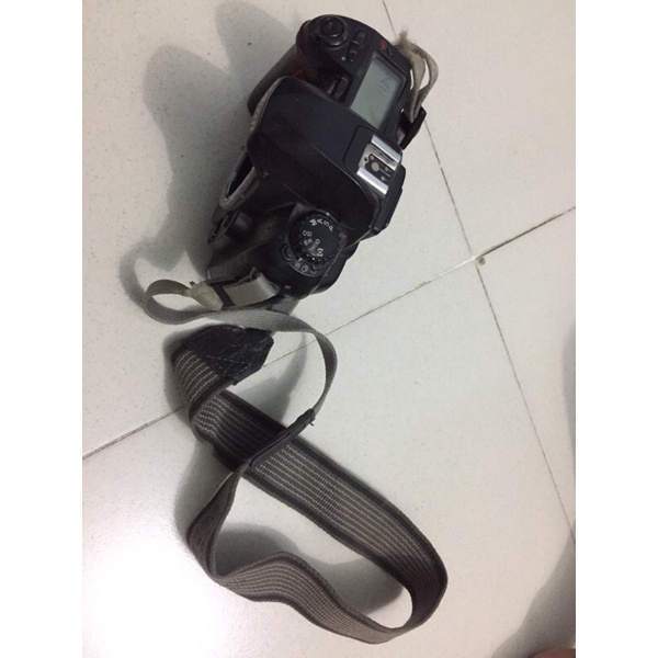 Bán máy body D100 va nikon 50mm f1.8