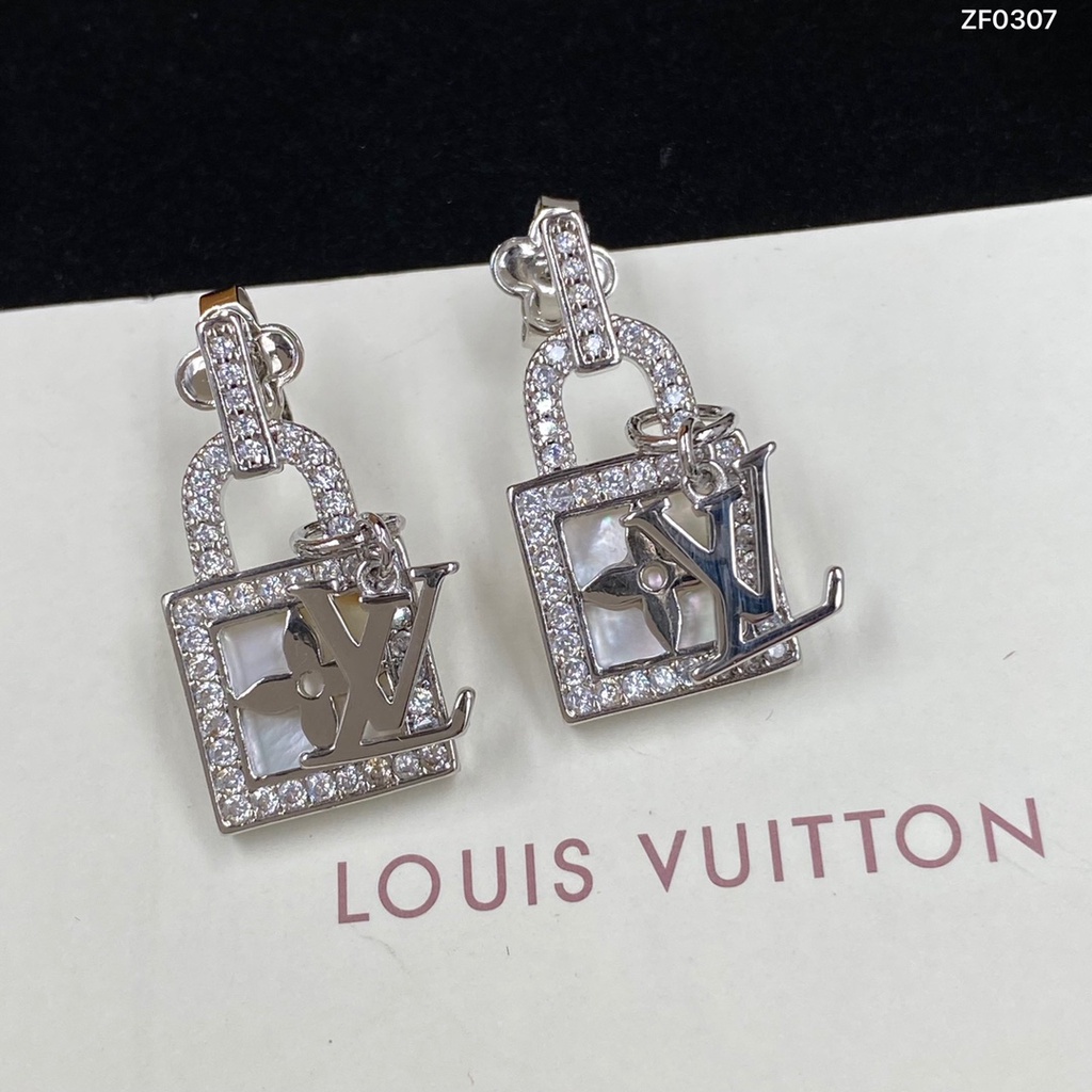 Khóa hoa tai đinh tán LV Bông tai bạc nữ thời trang