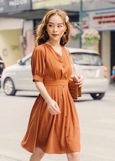 Đầm cam cổ V nút bọc (kèm hình thật)