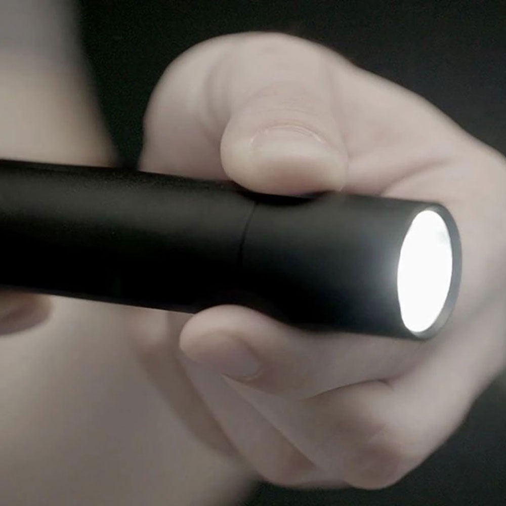 Đèn pin cầm tay siêu sáng Xiaomi BeeBest - Bảo hành 1 tháng