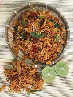 Khô gà cay lá chanh