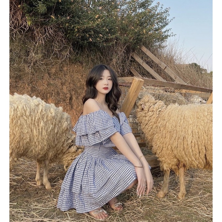 CARO OFF DRESS - ĐẦM CARO TRỄ VAI XẾP BÈO