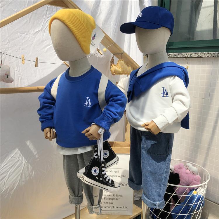 Áo thun dài tay cổ tròn màu sắc đơn giản cho bé trai