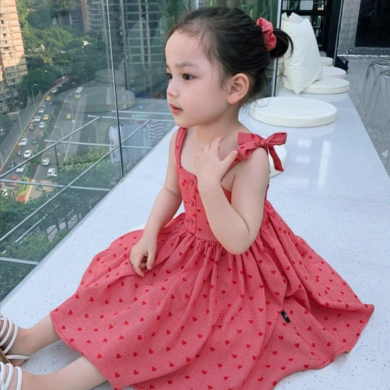 Váy đầm cho bé gái hai dây buộc vai họa tiết tim đỏ điệu đà xinh xắn cho bé yêu JIMADO AA6030