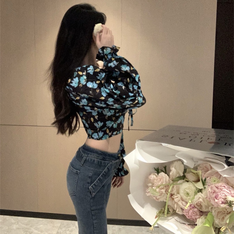 Áo Croptop Tay Dài Hoạ Tiết Hoa Thời Trang Mùa Hè Cho Phái Nữ