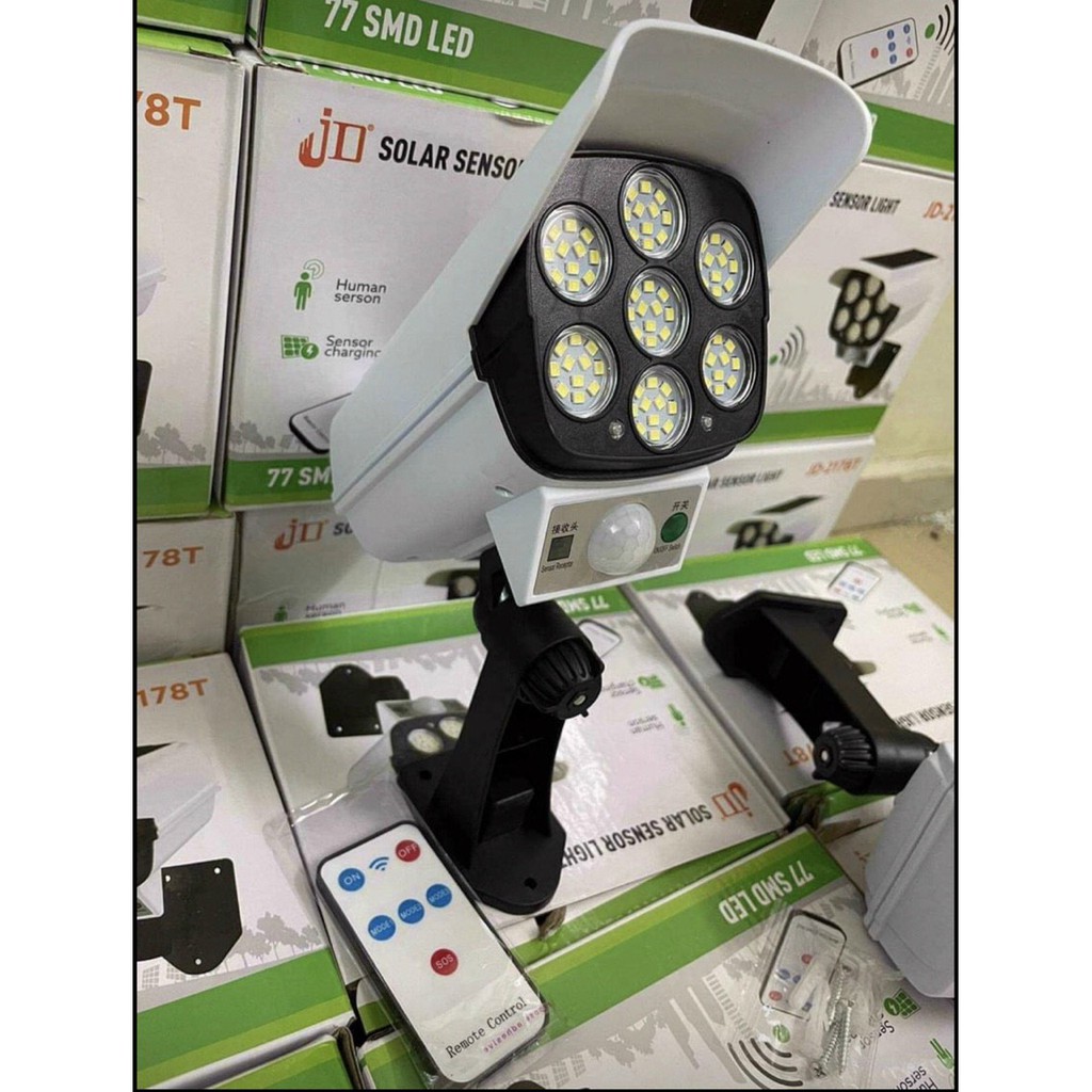 Đèn năng lượng mặt trời mô hình camera chống trộm có điều khiển từ xa cảm biến hồng ngoại | BigBuy360 - bigbuy360.vn