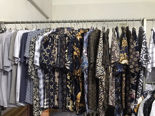 Áo sơ mi nam trung niên chất thun cotton lanh hàng quảng châu hoạ tiết hoa lá | BigBuy360 - bigbuy360.vn